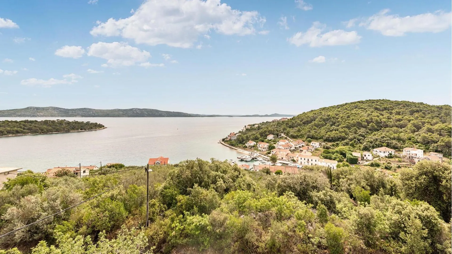 Awesome Apartment In Veli Iz With House Sea View Croatia